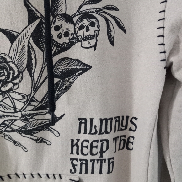 Hot Topic XS Soul Stitch Whimseygoth Pullover Hoodie in Beige - Picture 4 of 7